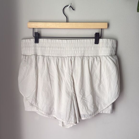 All In Motion Light Beige Crinkle Translucent Tulip Athletic Running Shorts - Picture 2 of 4